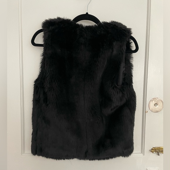 Madewell black fur vest. Size extra small. - Picture 2 of 2